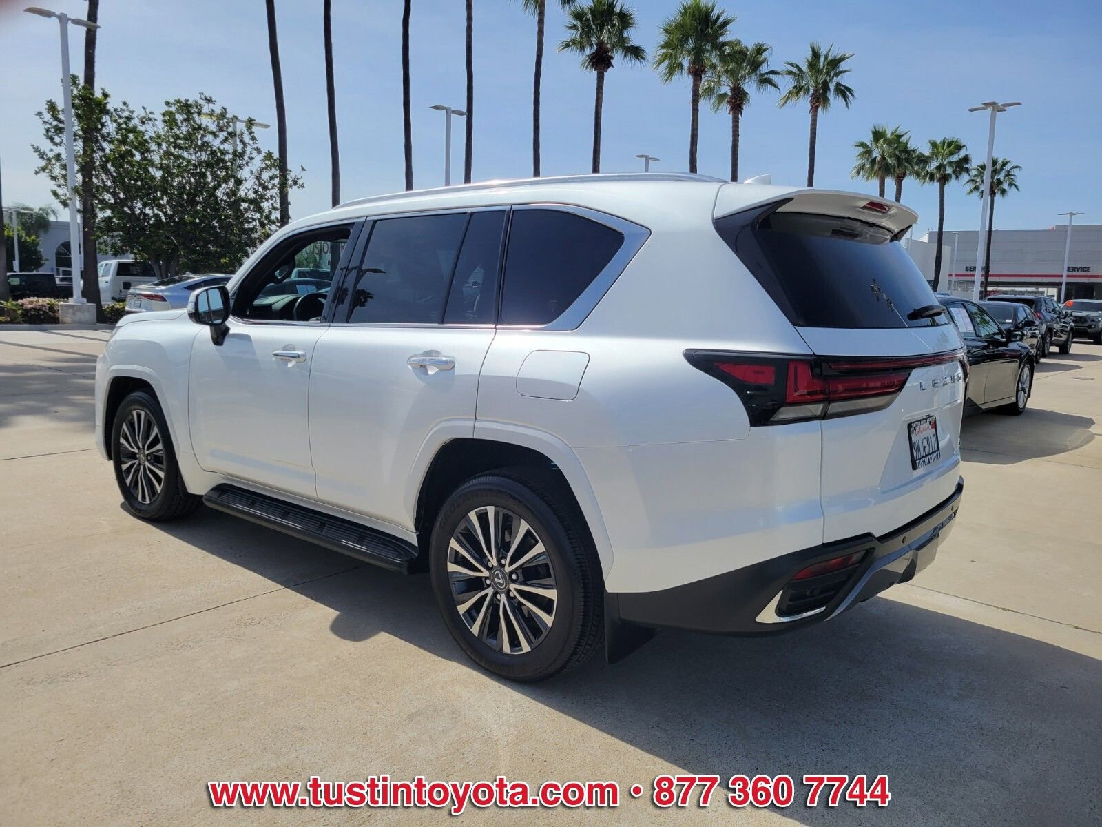 Used 2024 Lexus LX 600 600 Premium w/ Interior Upgrade Package image 6