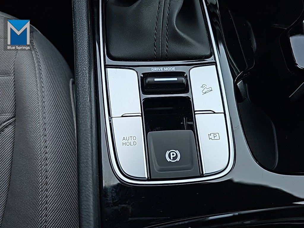 Used 2025 Hyundai Santa Cruz SE image 31