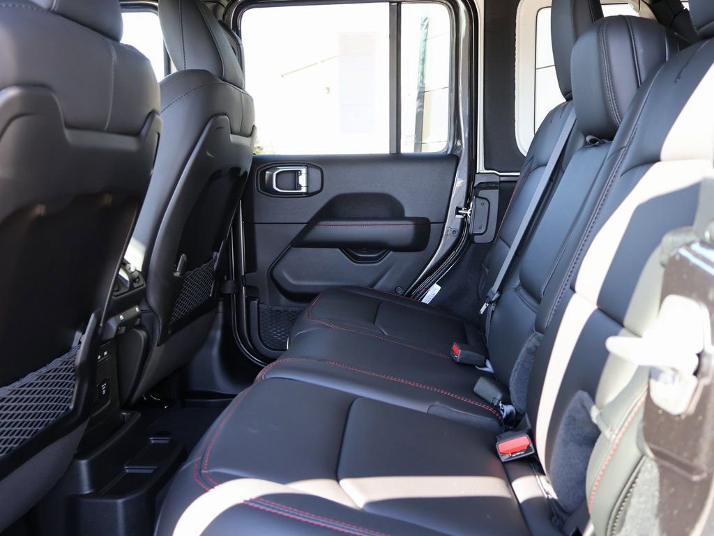 New 2026 Jeep Wrangler Unlimited Rubicon AWD/4WD image 17