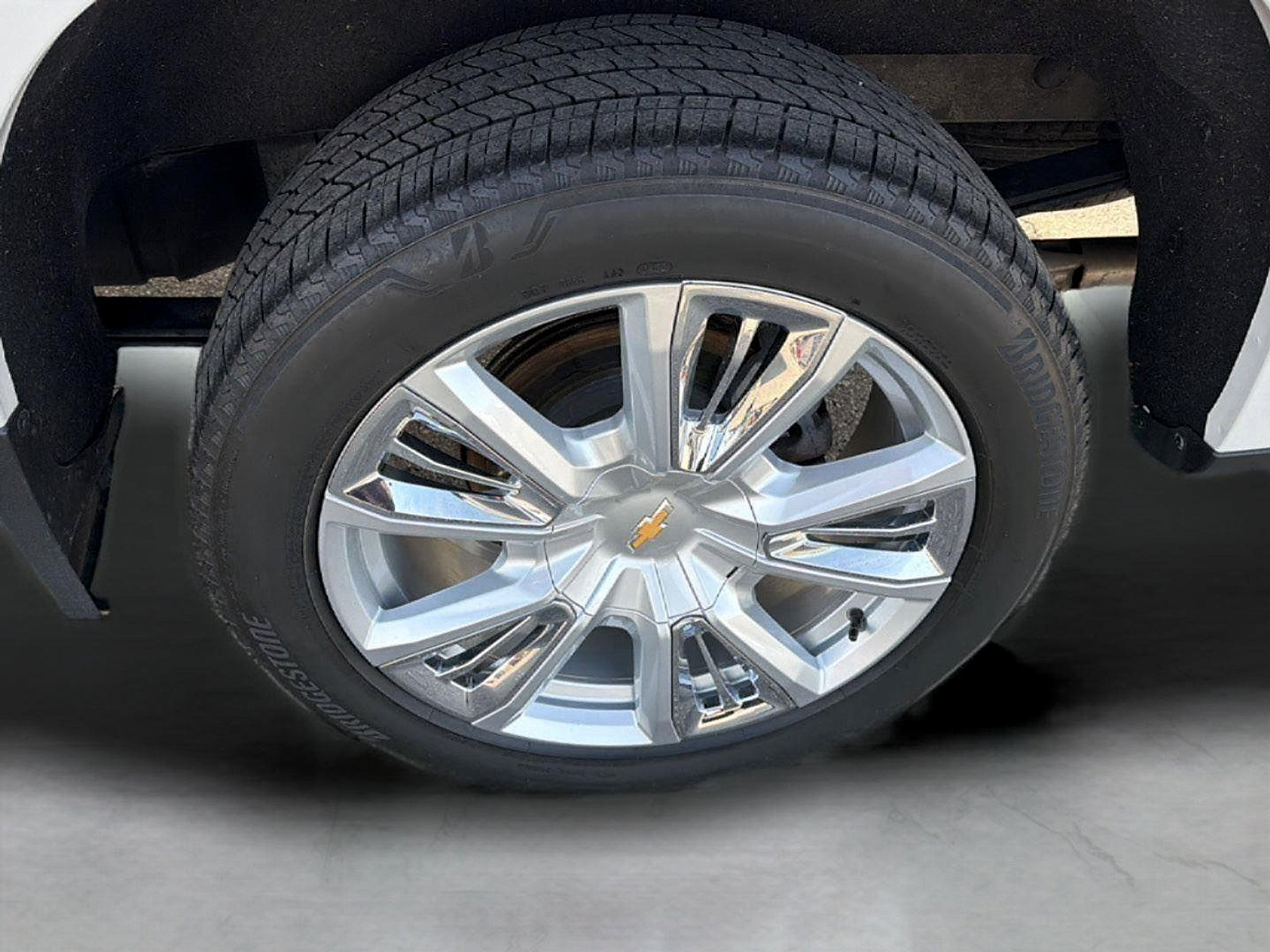 Used 2022 Chevrolet Silverado 1500 High Country w/ High Country Premium Package AWD/4WD image 10