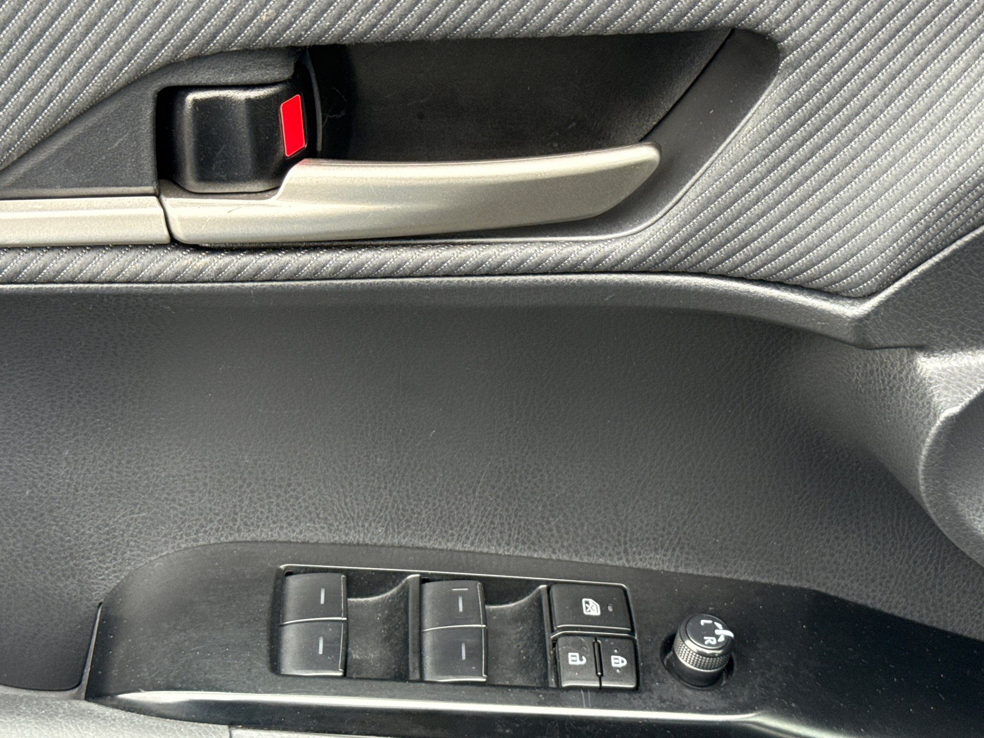 Certified 2025 Toyota Camry SE FWD image 23