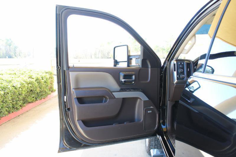 Used 2017 Chevrolet Silverado 2500 LTZ w/ Vortec Plus Package image 27