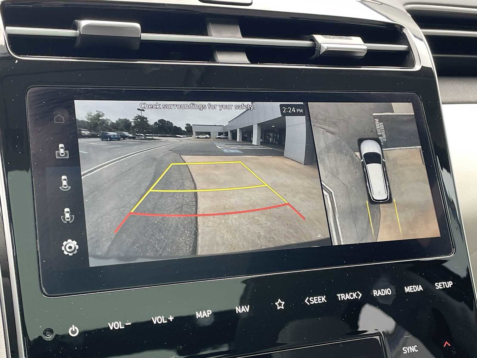 Used 2024 Hyundai Tucson Limited FWD image 19