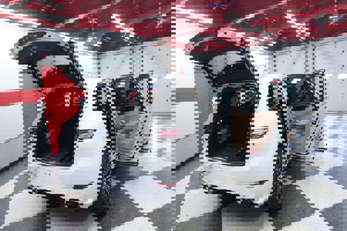 Used 2024 Porsche Cayenne AWD/4WD image 33