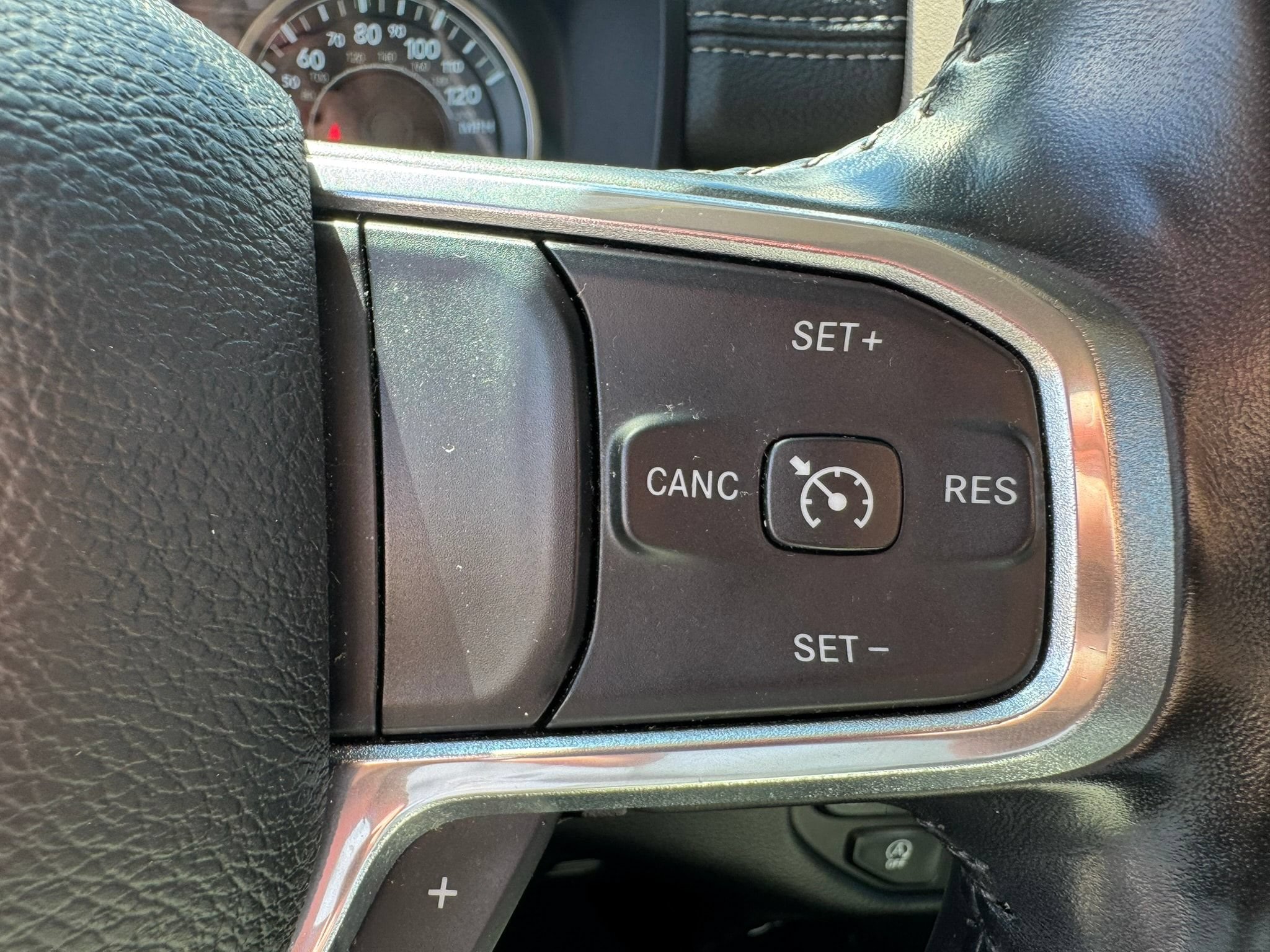 Used 2021 RAM 1500 Laramie w/ Off Road Group AWD/4WD image 27