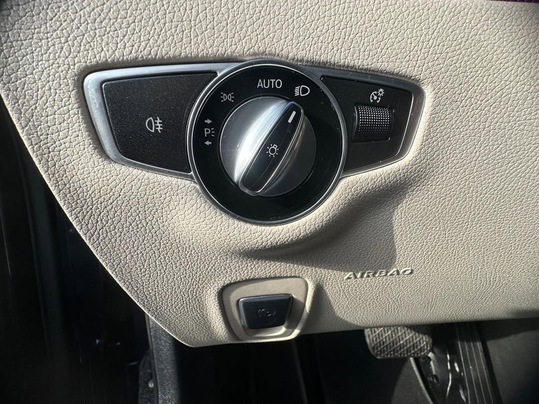 Used 2019 Mercedes-Benz E 300 4MATIC w/ Premium 1 Package image 17