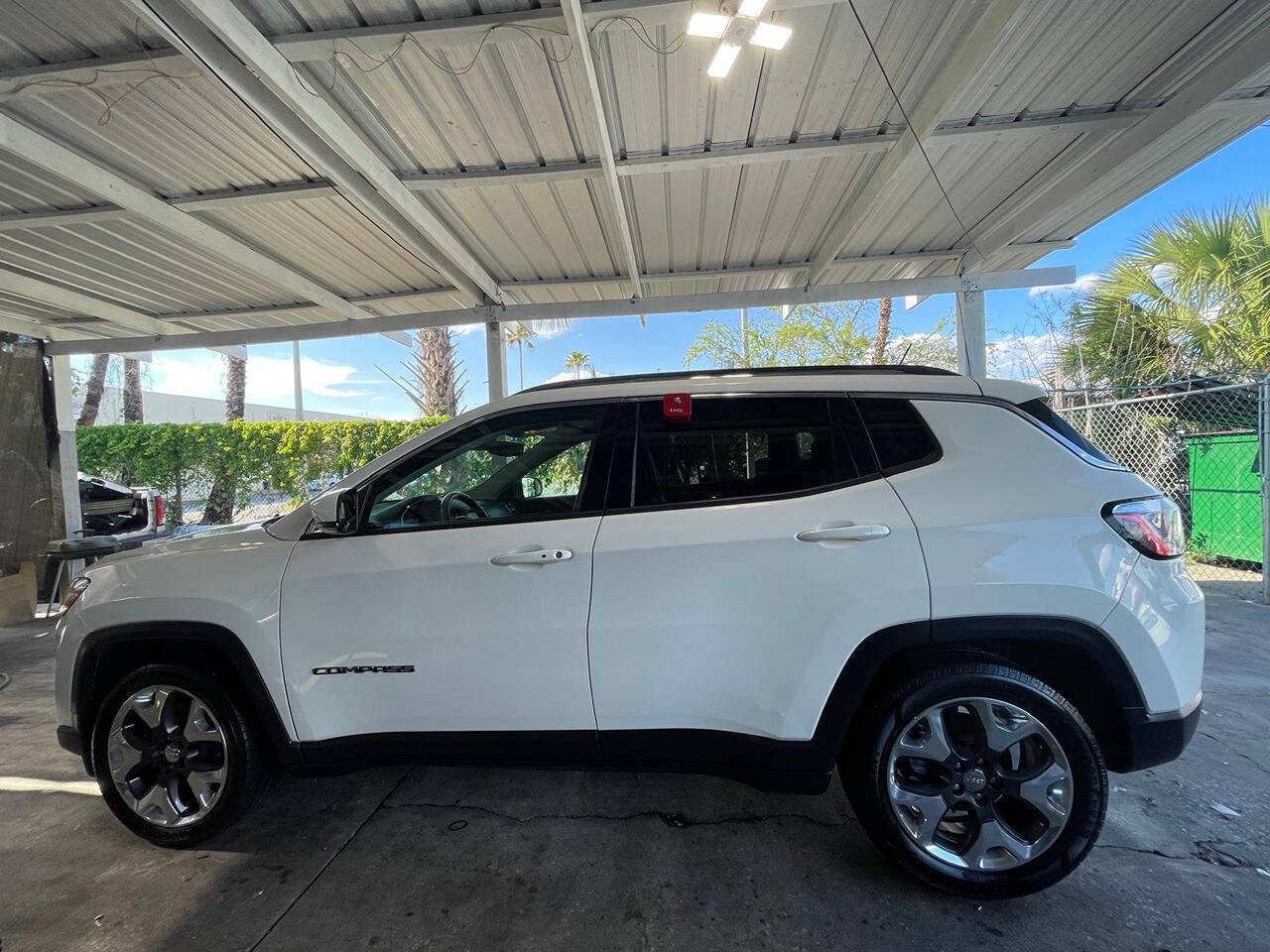 Used 2019 Jeep Compass Limited FWD image 3