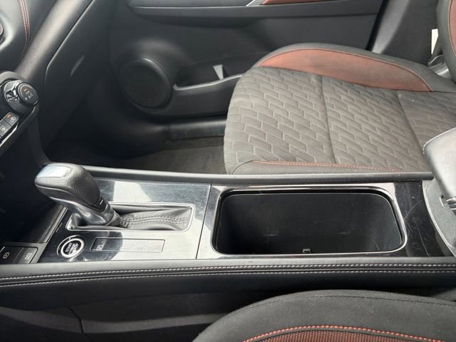 Used 2021 Nissan Kicks SR w/ Exterior Package image 12