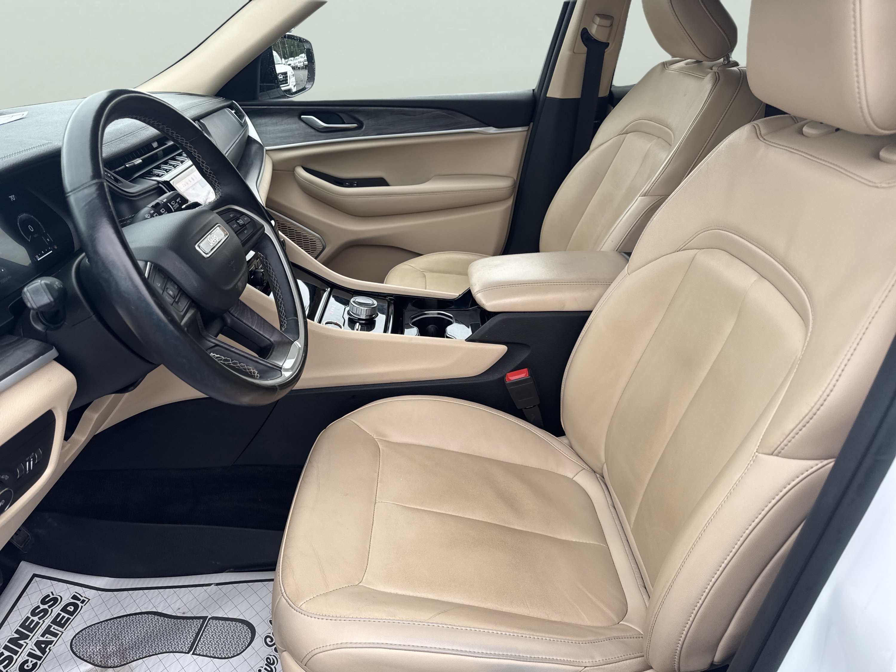 Used 2021 Jeep Grand Cherokee L Limited AWD/4WD image 11