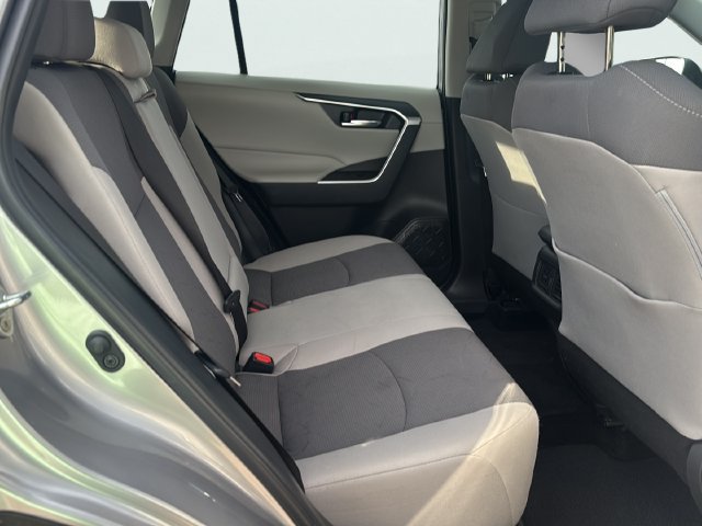 Used 2024 Toyota RAV4 XLE FWD image 13