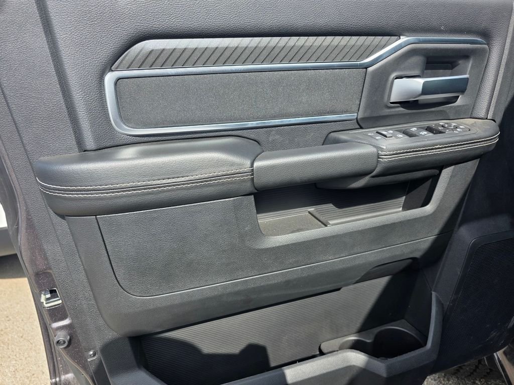 New 2026 RAM 2500 Big Horn AWD/4WD image 8