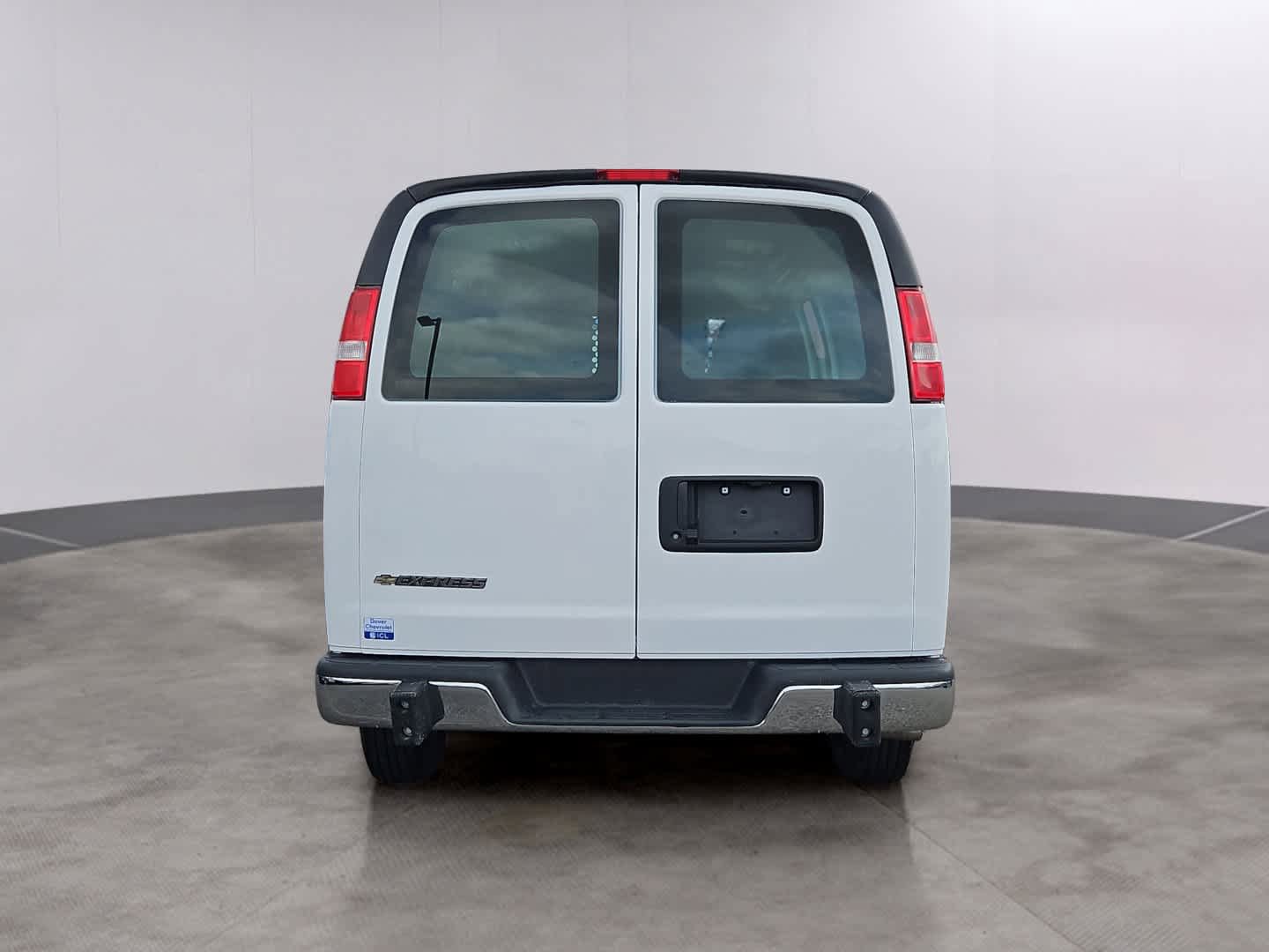 Used 2024 Chevrolet Express 2500 w/ Driver Convenience Package image 6