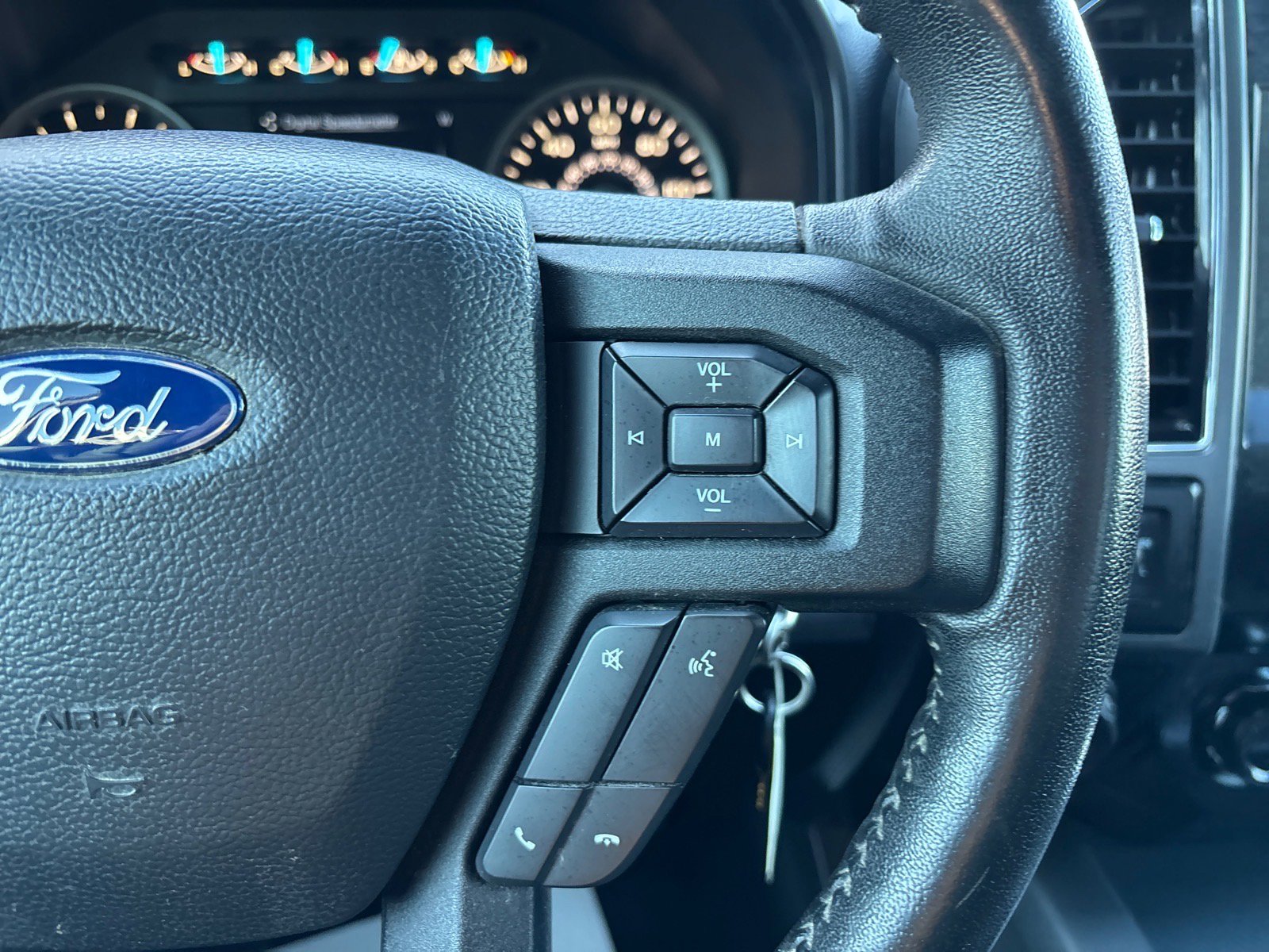 Used 2019 Ford F150 XLT w/ Equipment Group 302A Luxury image 19