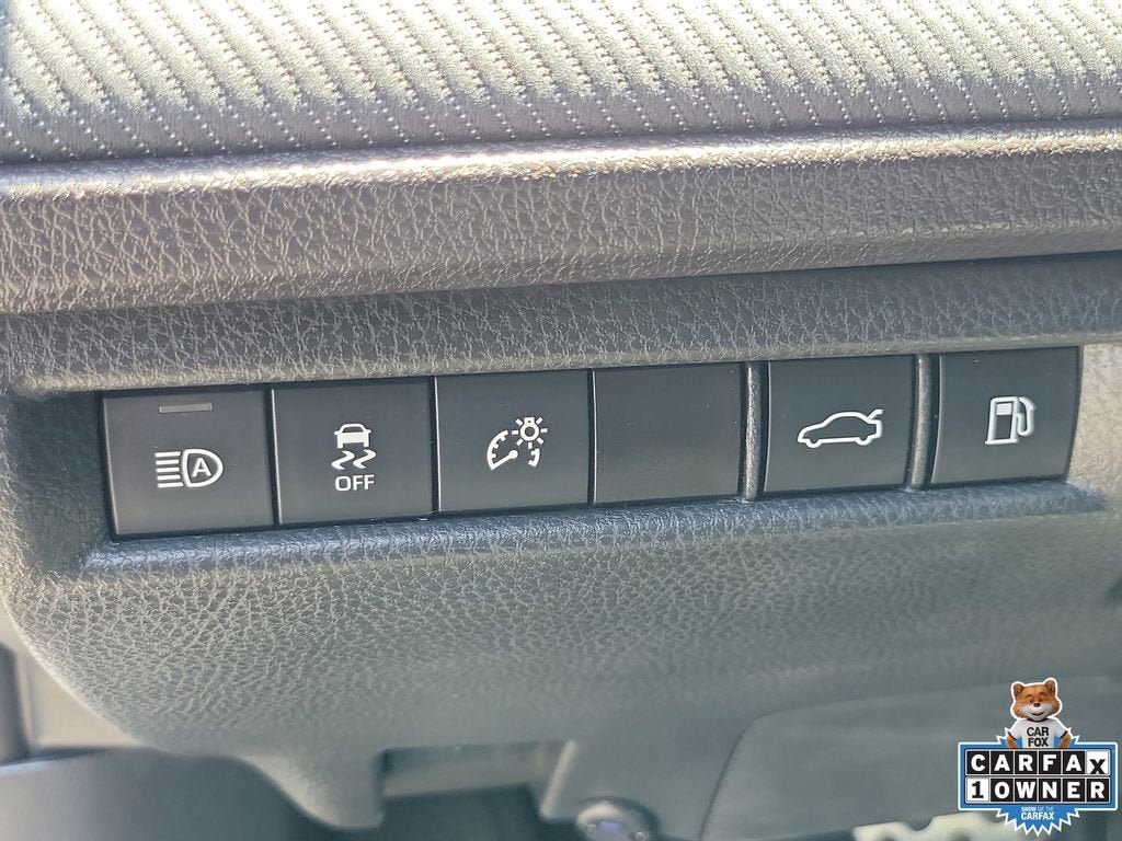 Used 2025 Toyota Camry SE FWD image 18