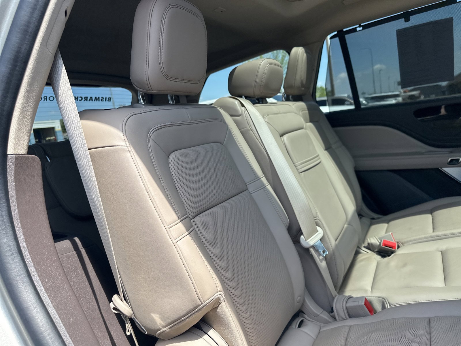 Used 2023 Lincoln Aviator Reserve w/ Equipment Group 201A AWD/4WD image 45