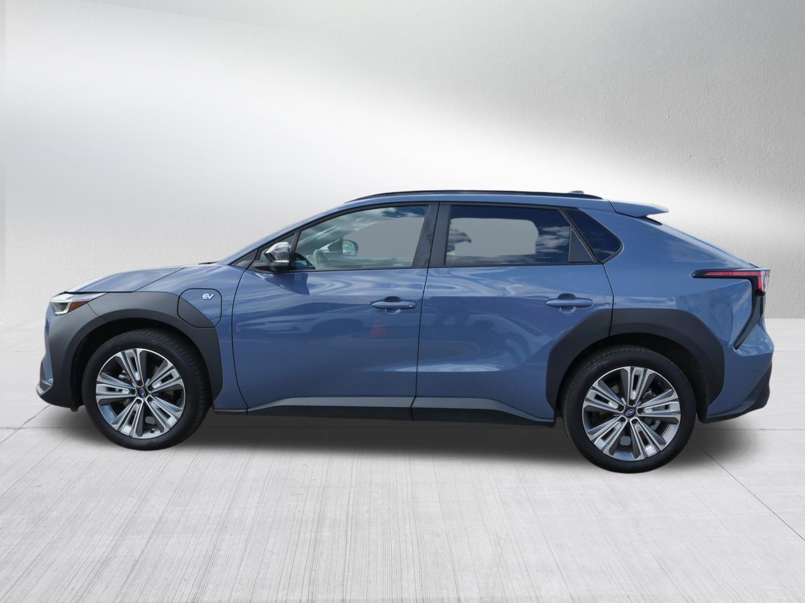 Used 2023 Subaru Solterra AWD image 4