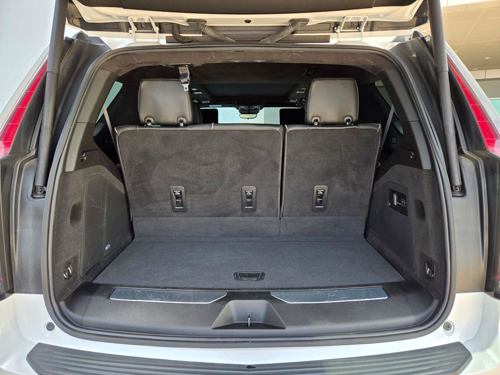 Used 2023 Cadillac Escalade Sport Platinum AWD/4WD image 33