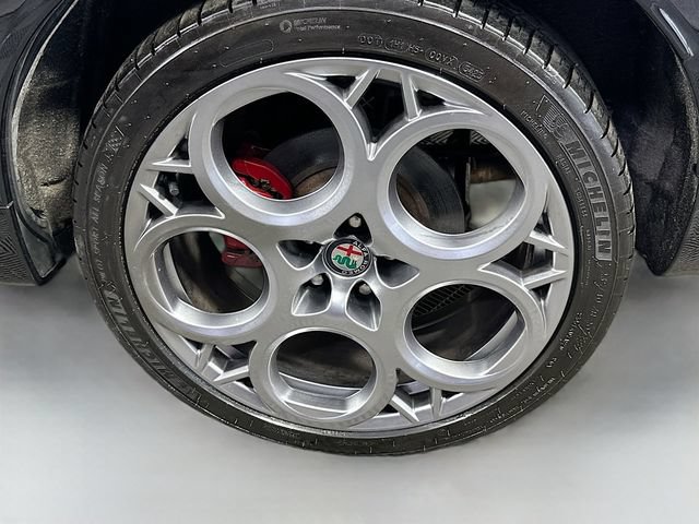 Used 2024 Alfa Romeo Tonale Ti AWD/4WD image 32