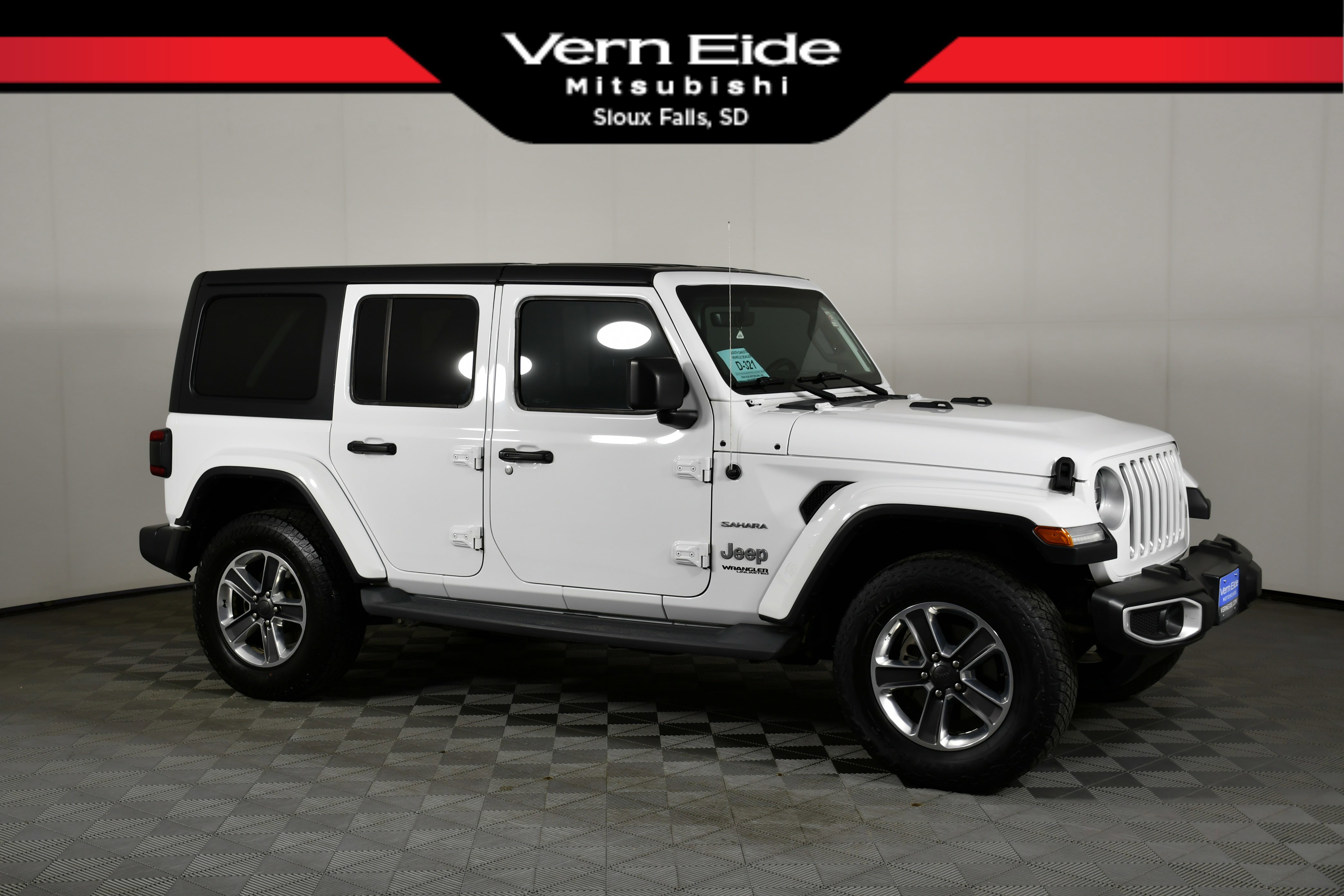 Used 2019 Jeep Wrangler Unlimited Sahara image 1