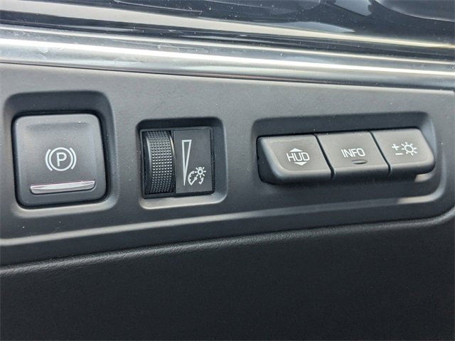 Used 2022 Cadillac XT6 Premium Luxury w/ Technology Package image 28