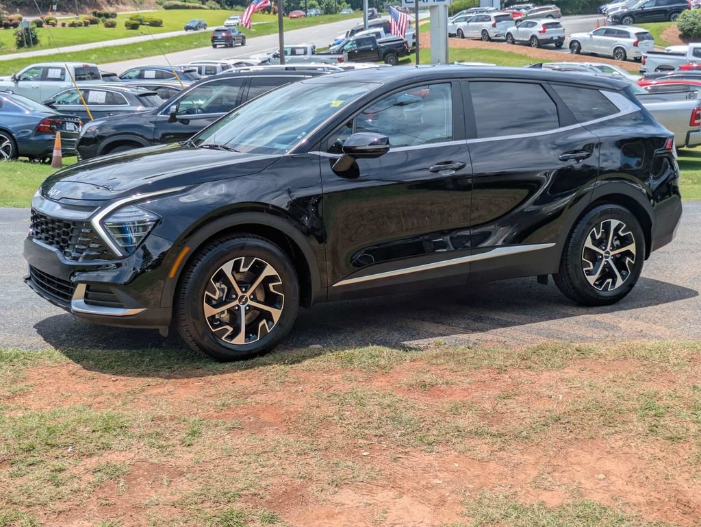 Used 2024 Kia Sportage EX FWD image 8