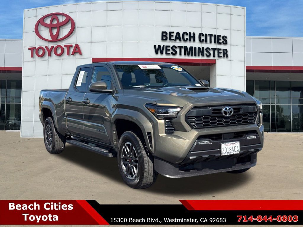 Certified 2025 Toyota Tacoma TRD Sport AWD/4WD image 1