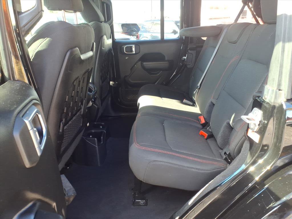 Used 2022 Jeep Wrangler Unlimited Rubicon w/ Cold Weather Group image 30