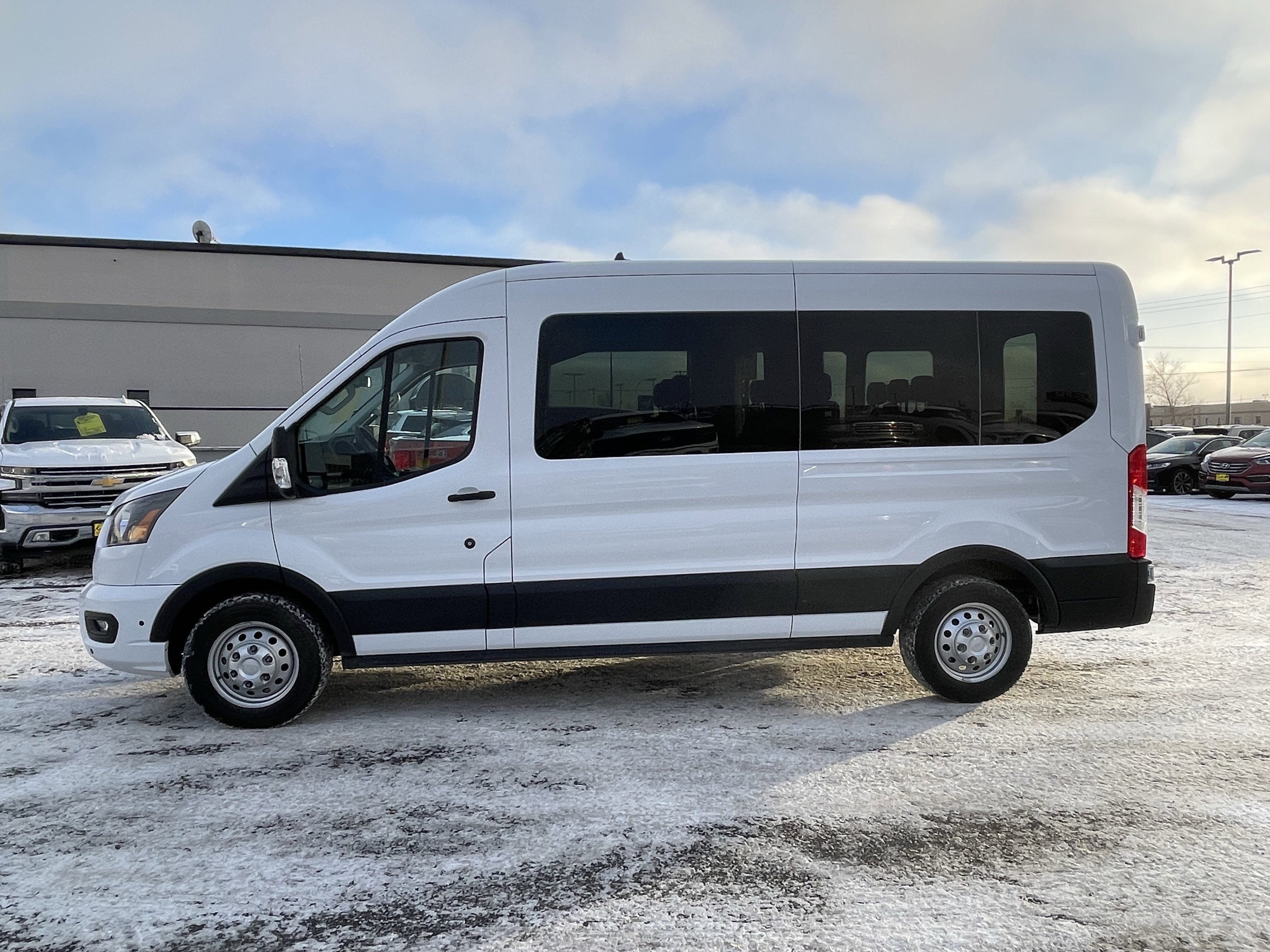 Used 2024 Ford Transit 350 XLT image 5