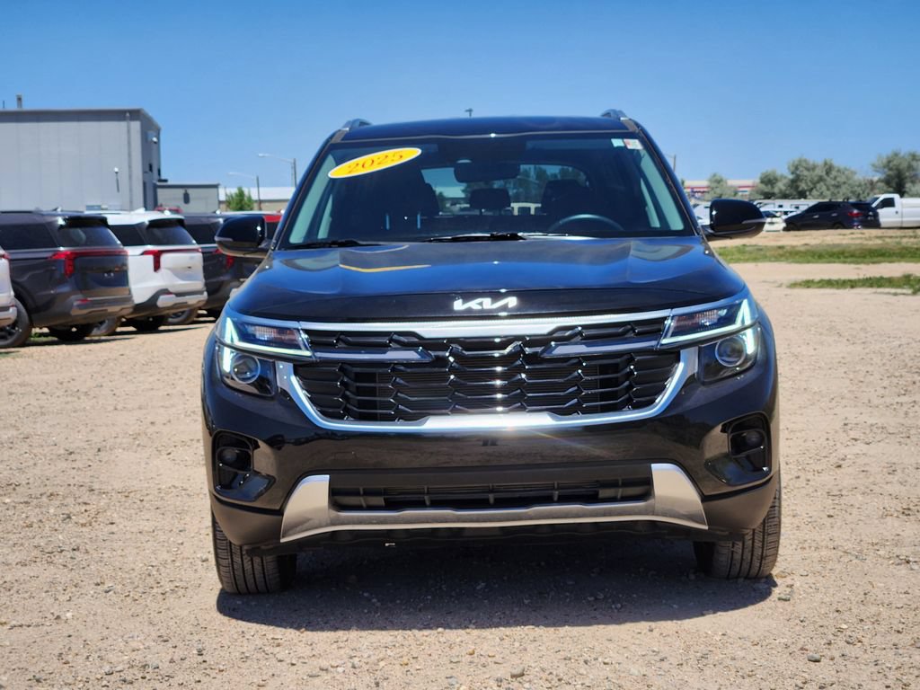 Certified 2025 Kia Seltos EX AWD/4WD image 4