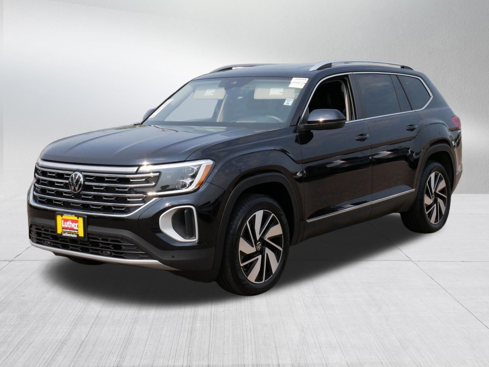 Used 2024 Volkswagen Atlas SEL AWD/4WD image 3