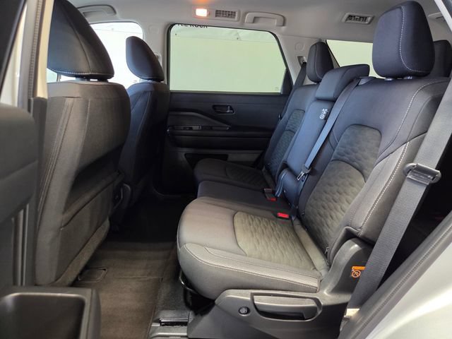 Used 2025 Nissan Pathfinder SV AWD/4WD image 10
