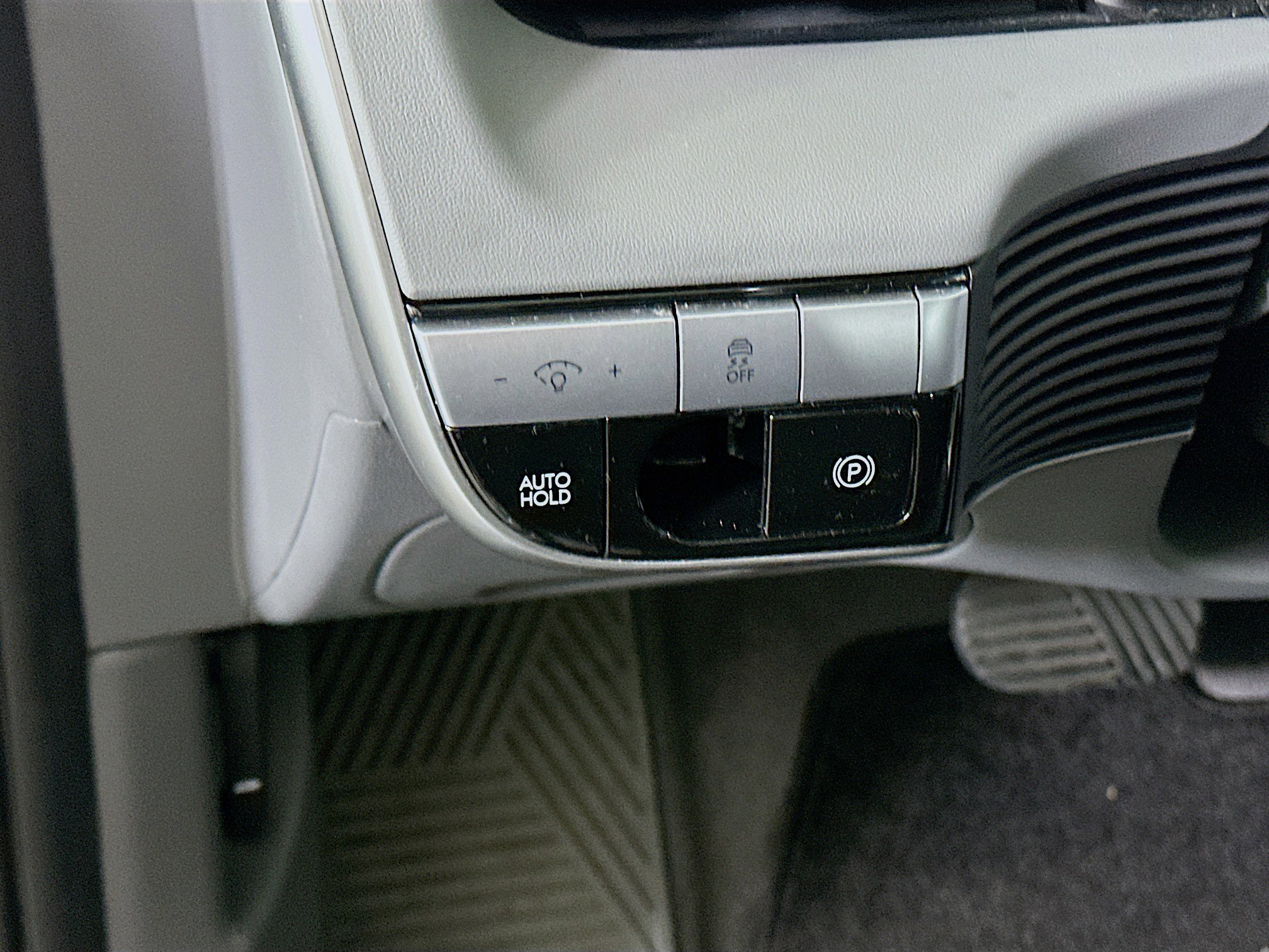 Used 2024 Hyundai Ioniq 5 SE RWD image 17