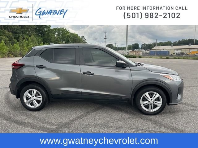 Used 2024 Nissan Kicks S FWD image 4