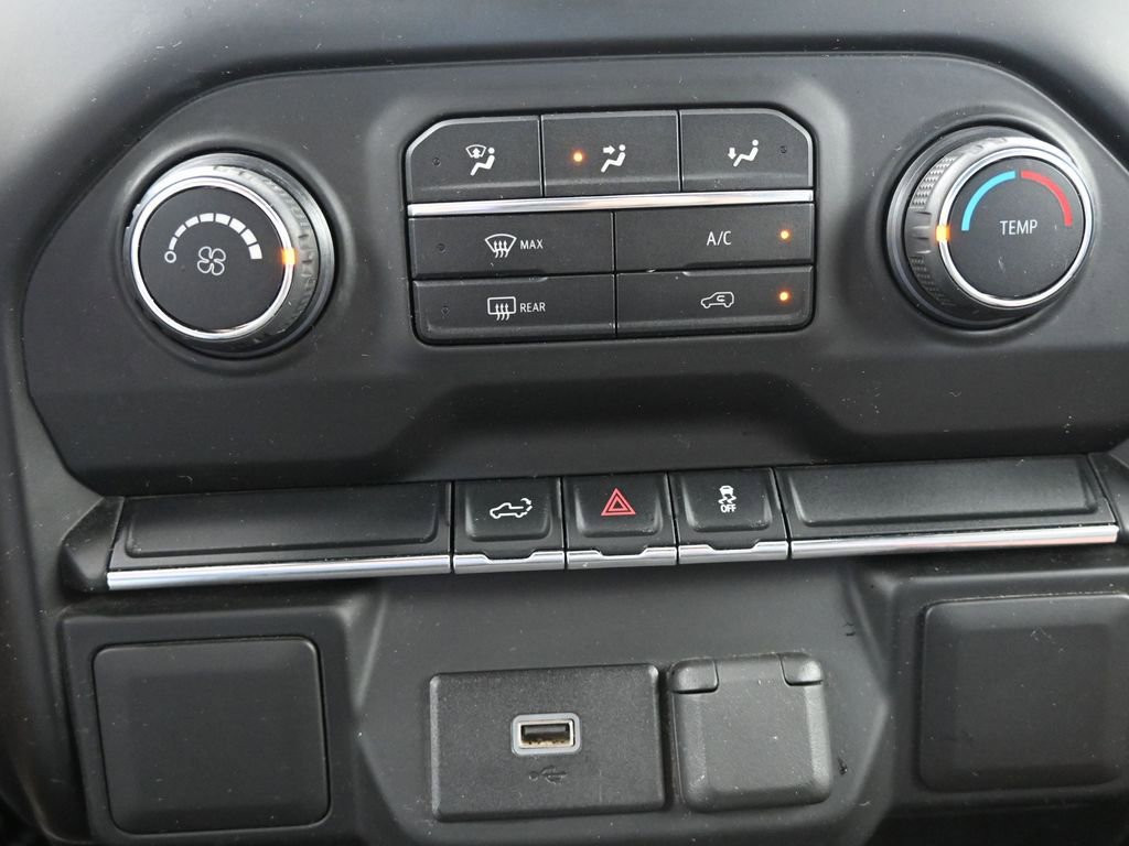 Used 2020 Chevrolet Silverado 1500 Custom w/ Custom Value Package image 27