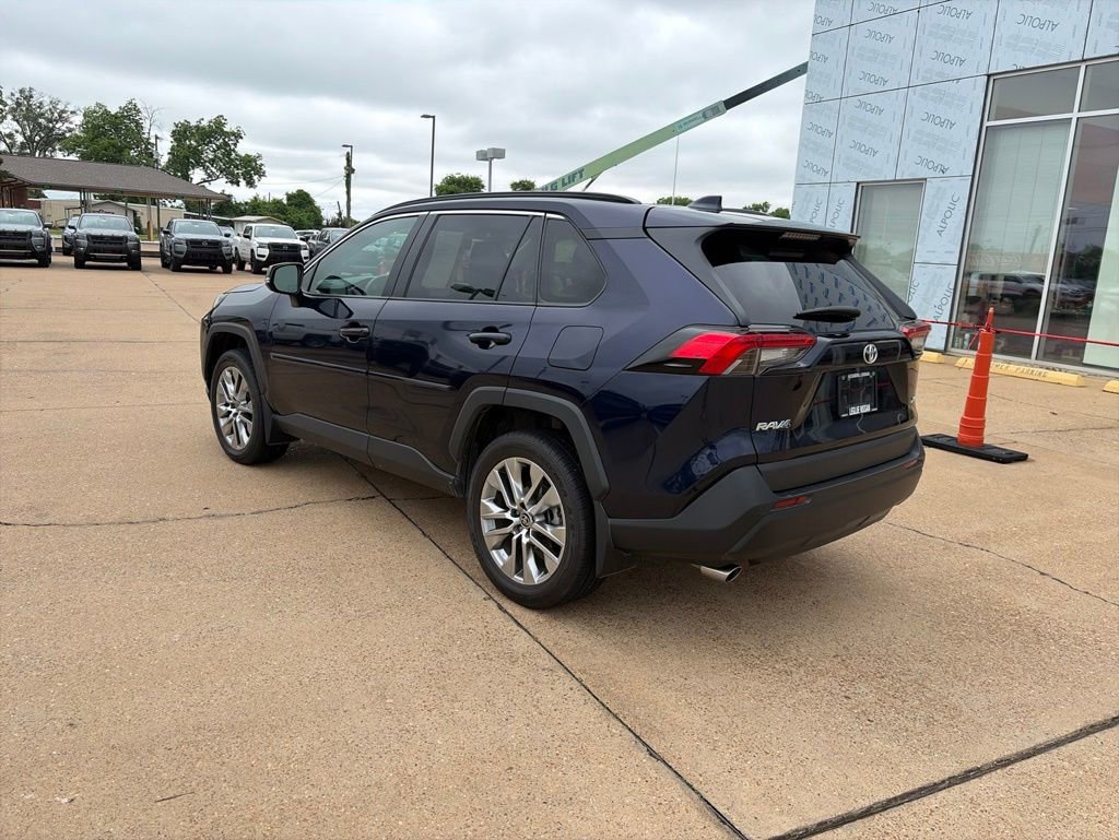 Used 2023 Toyota RAV4 XLE Premium FWD image 3