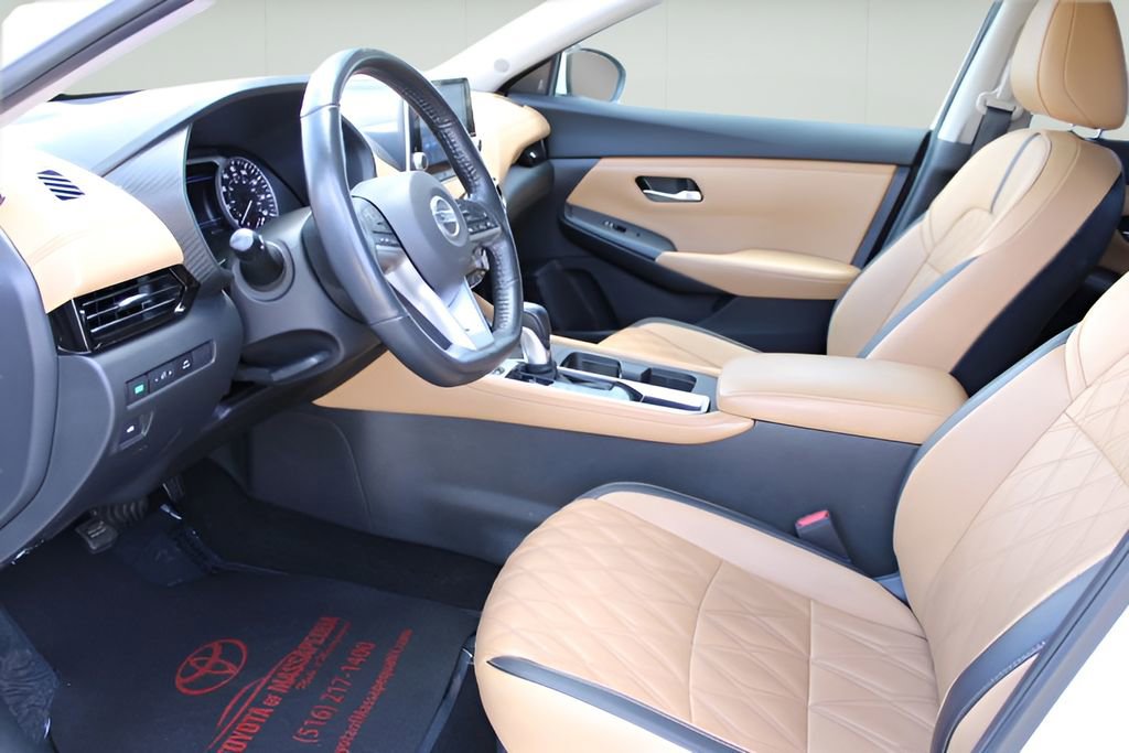 Used 2022 Nissan Sentra SV w/ SV Premium Package image 8