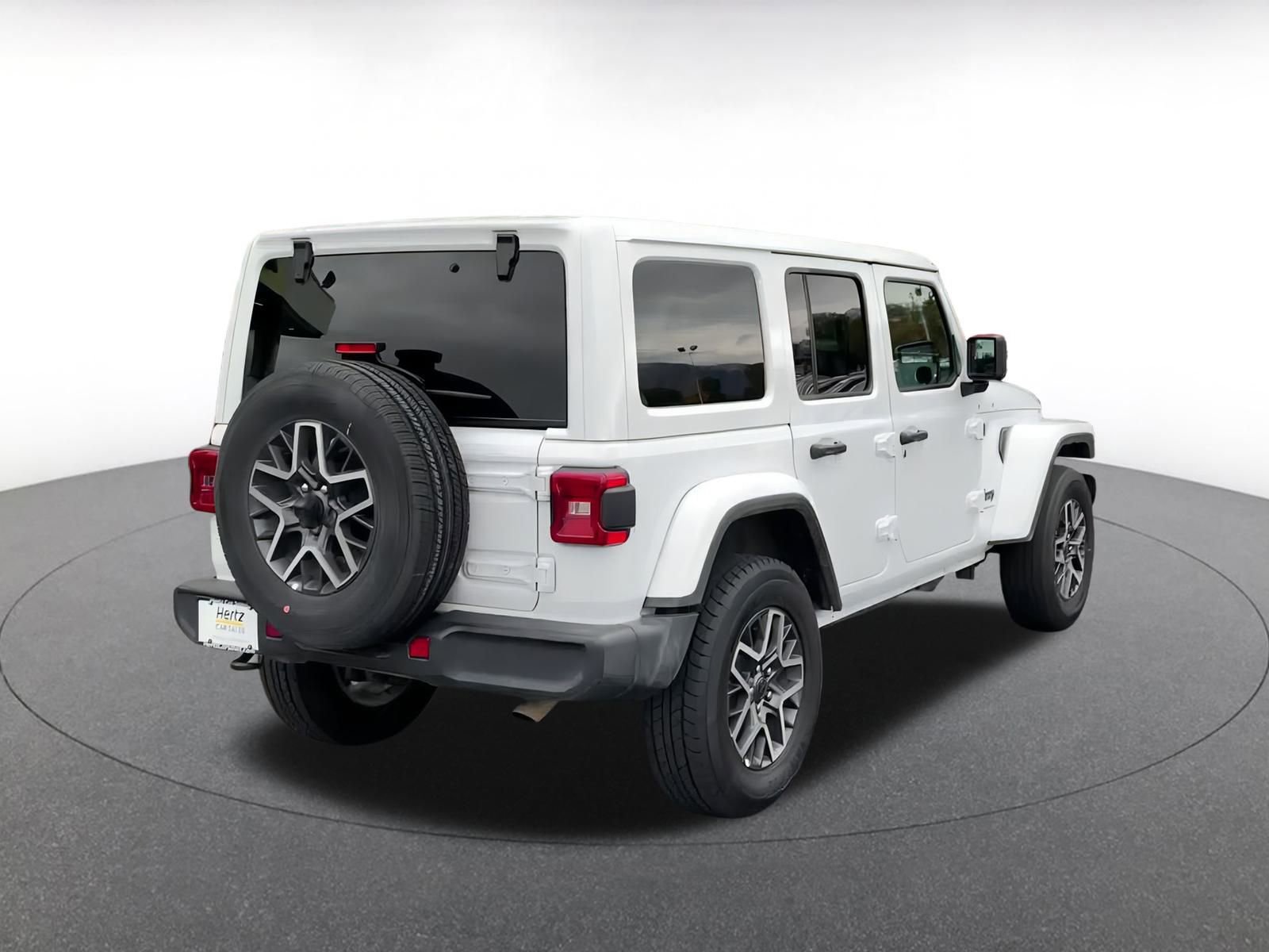 Used 2025 Jeep Wrangler Sahara image 14