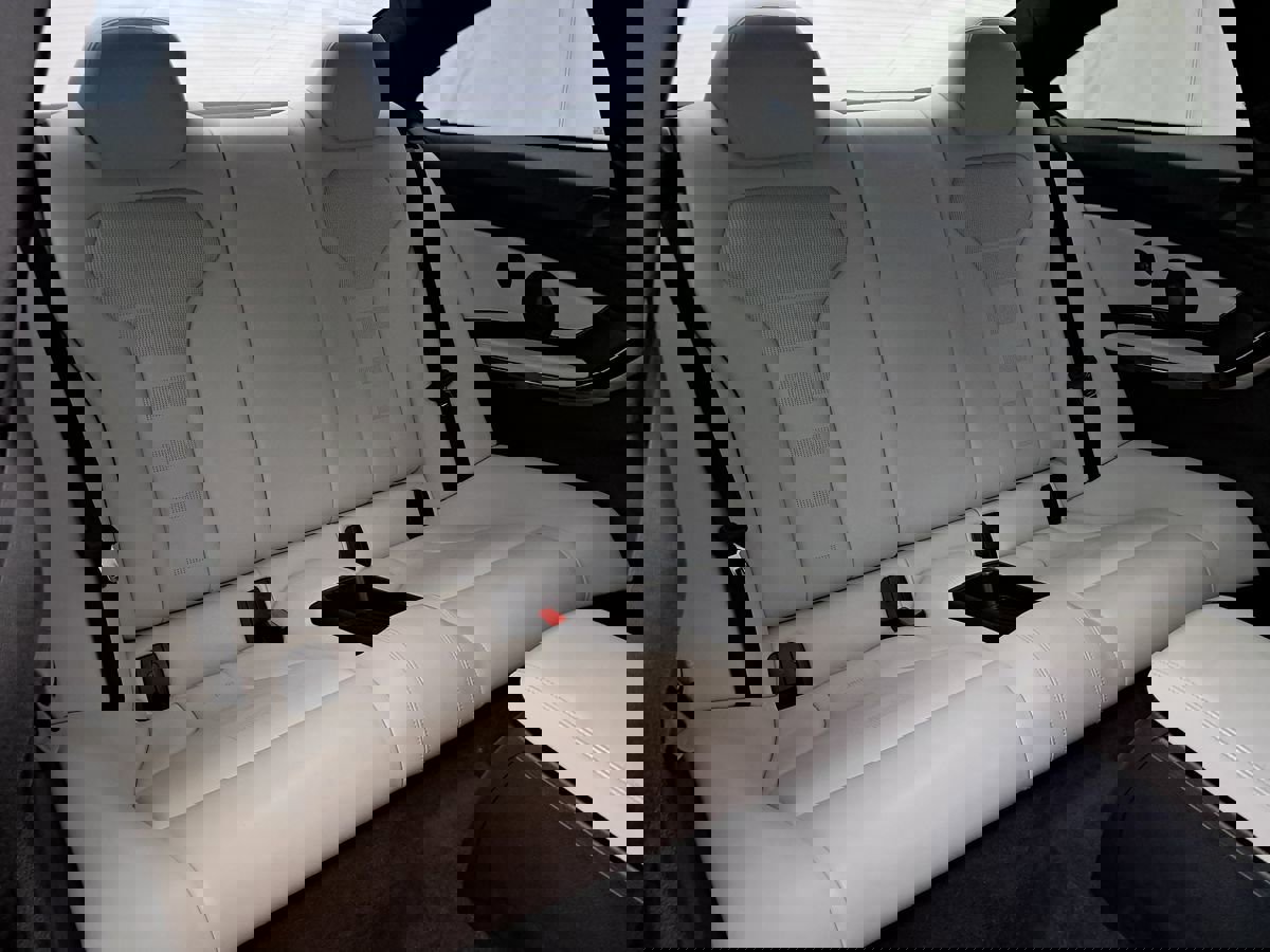 Used 2015 BMW M4 Coupe image 25