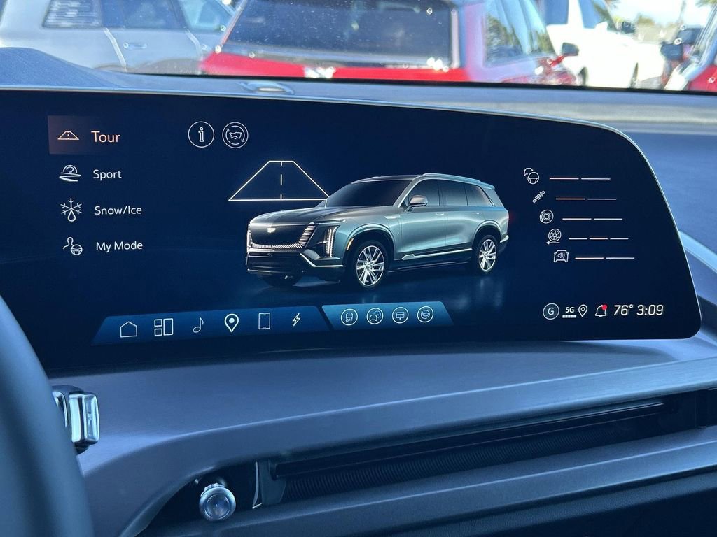 New 2026 Cadillac Vistiq Platinum image 18