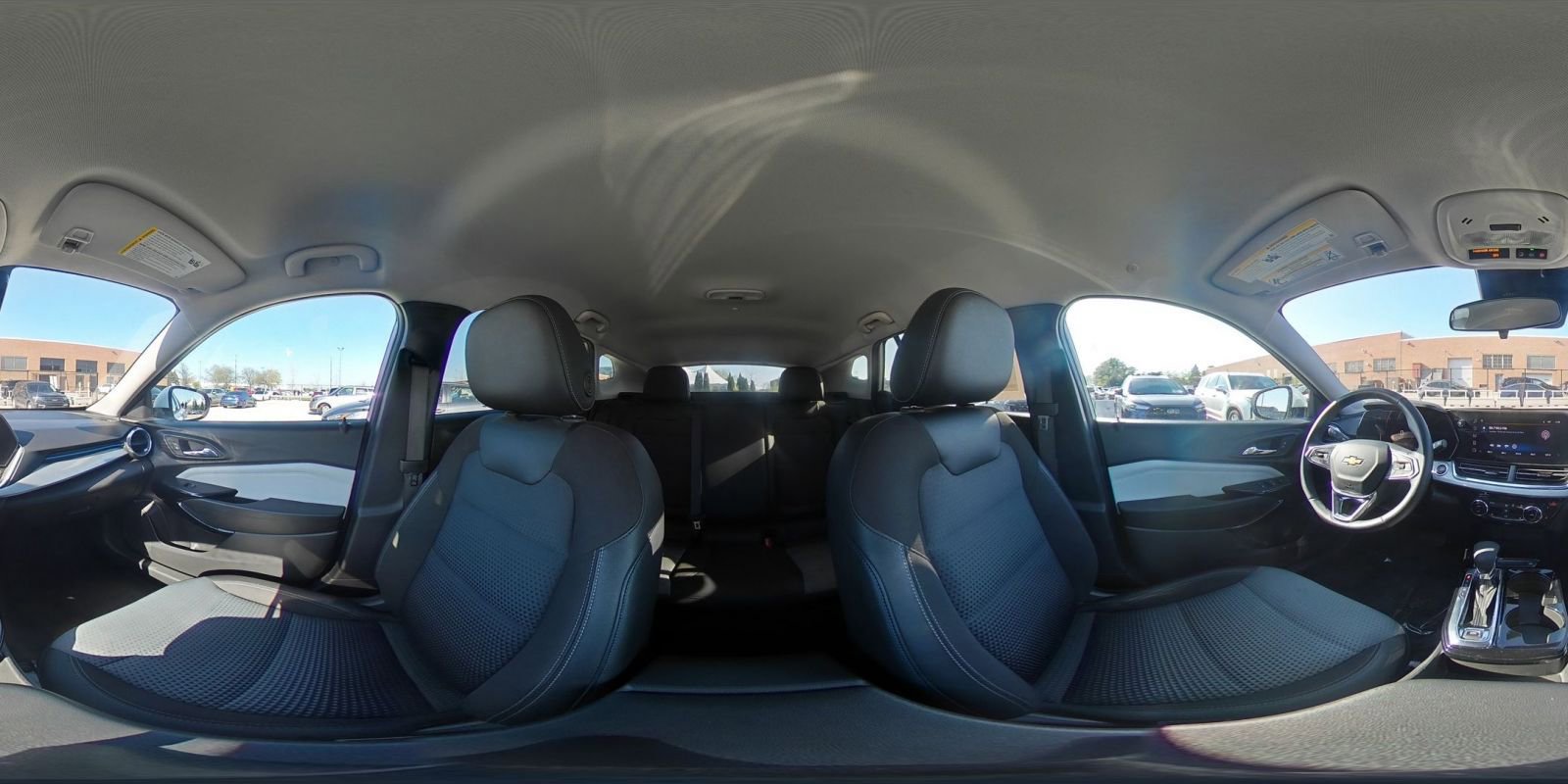 Used 2025 Chevrolet Trax LT w/ LT Convenience Package FWD image 41