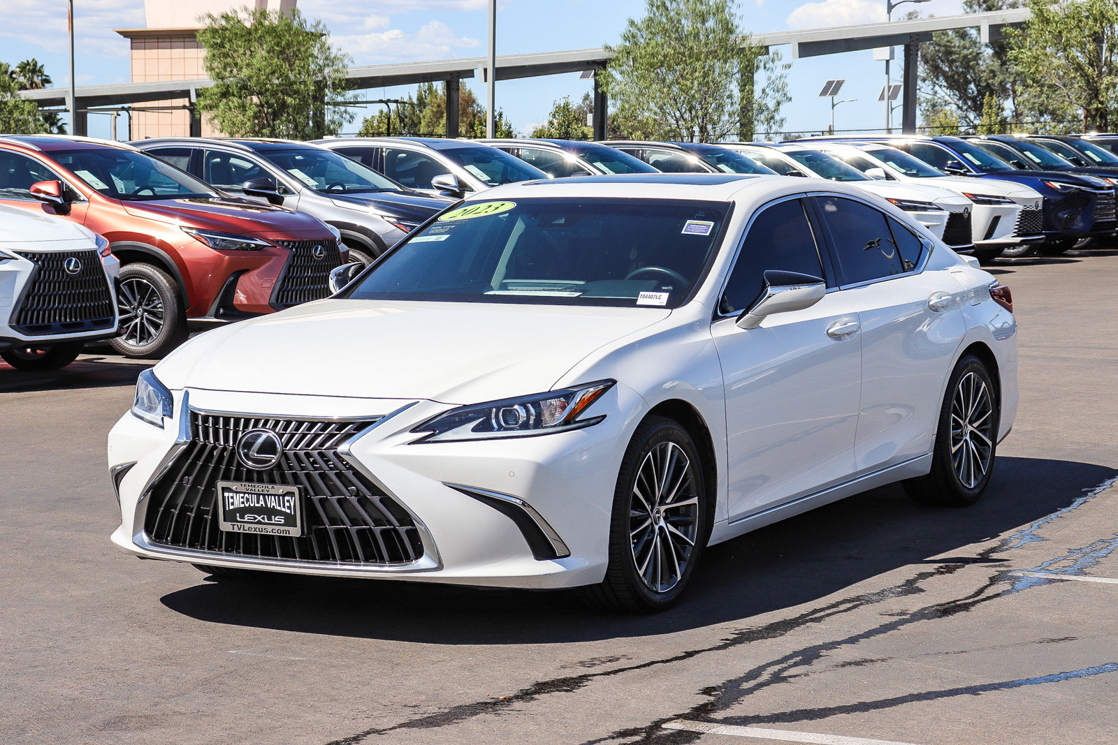 Certified 2023 Lexus ES 350 w/ Accessory Package (Z1) FWD image 3