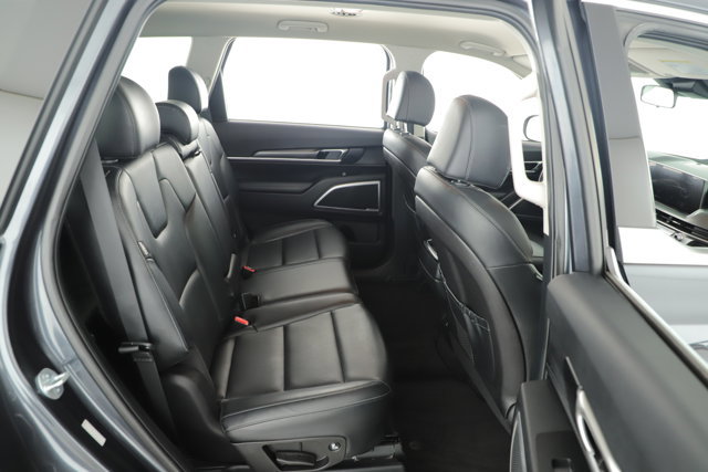 Used 2024 Kia Telluride LX image 23
