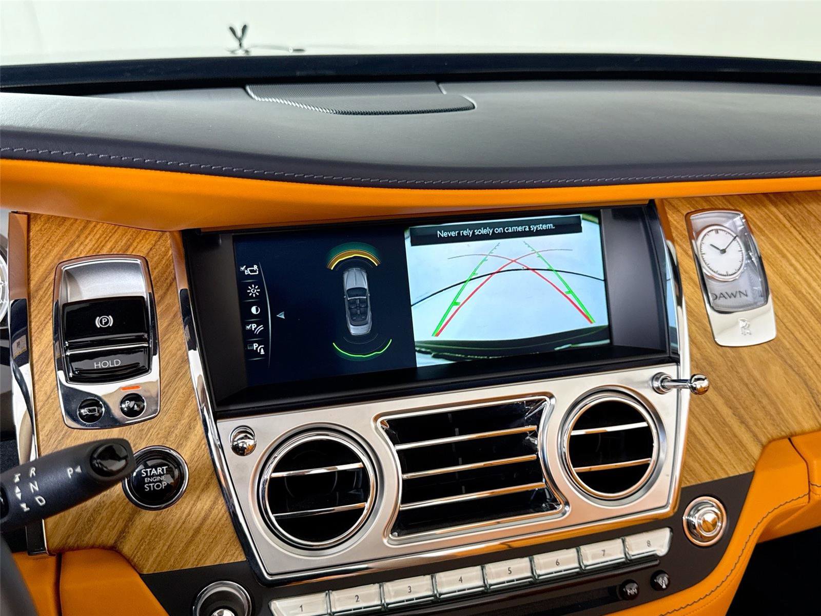 Used 2021 Rolls-Royce Dawn image 21