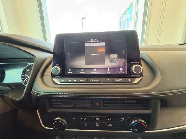 Used 2024 Nissan Rogue S AWD/4WD image 25
