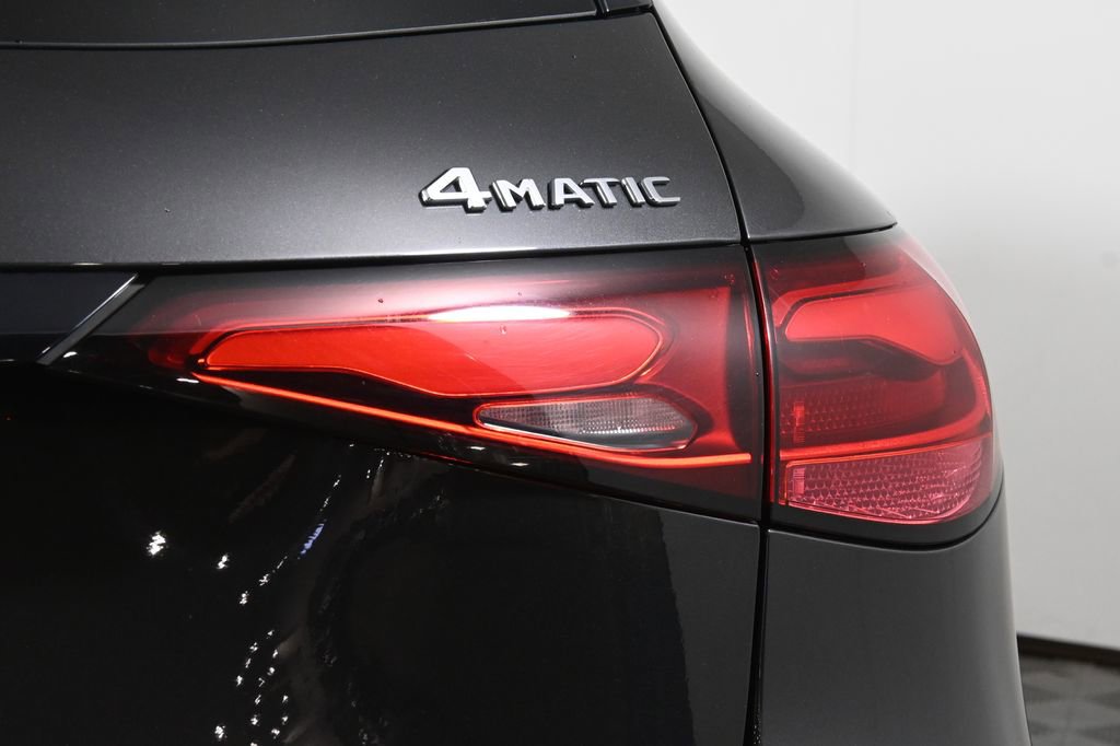 Used 2023 Mercedes-Benz GLC 300 4MATIC image 13