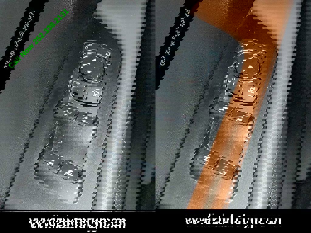 Used 2023 Lincoln Nautilus Reserve image 28