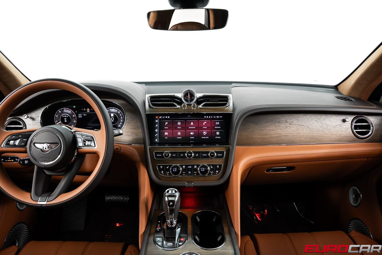 Used 2024 Bentley Bentayga AWD/4WD image 25