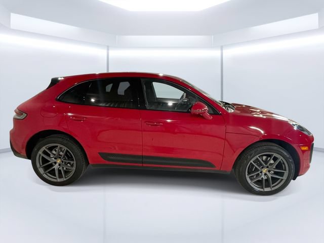 Certified 2026 Porsche Macan AWD/4WD image 2