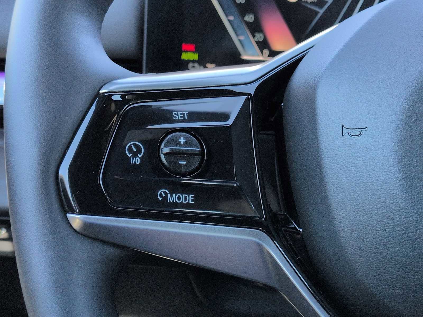 Used 2025 BMW i5 xDrive40 w/ Premium Package image 26