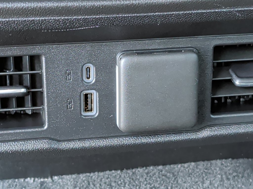 Used 2025 Chevrolet Silverado 1500 LT AWD/4WD image 32